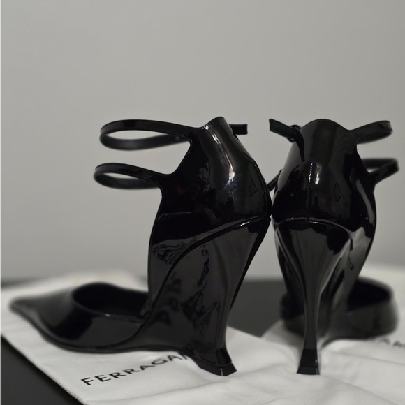 Salvatore Ferragamo White Dust Bags Set - Picture 5 of 11